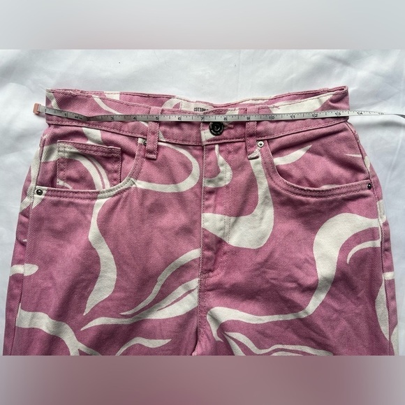 Cotton On Pink and White Swirly Loose Straight Jeans 4 - Picture 11 of 16
